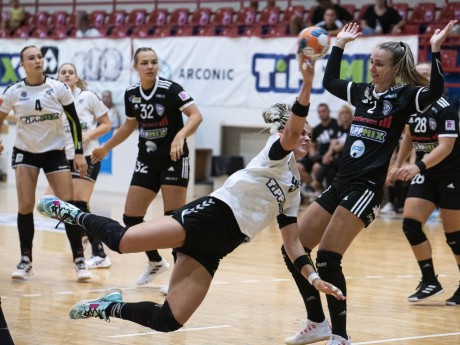 Az Alba Fehérvár KC kézilabdás lányai újabb felkészülési mérkőzést játszottak